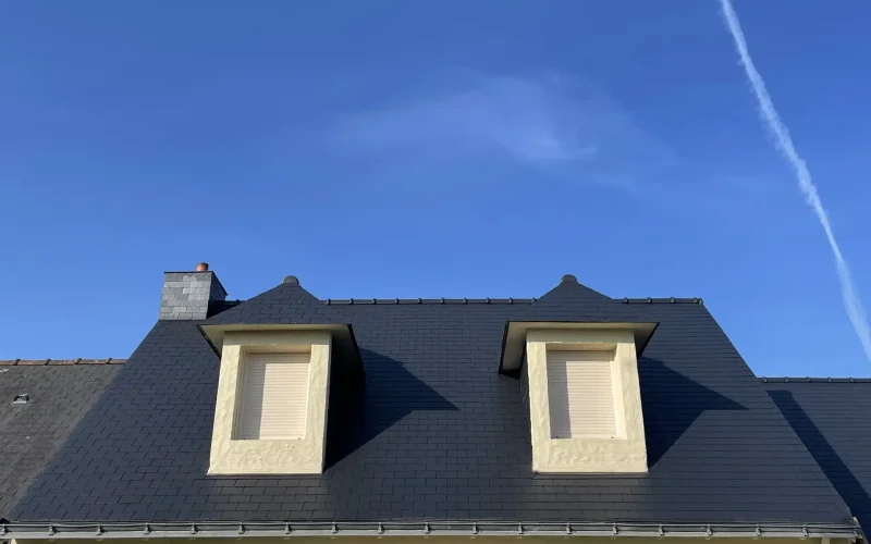 Nettoyage et hydrofuge de toiture en ardoises naturelles à La Baule_MEA